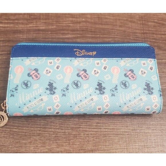 NWOT Disney Wallet Blue Minnie Too Cute - Picture 1 of 6